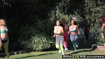 Brazzers - Brazzers Exxtra - Chasing That Big