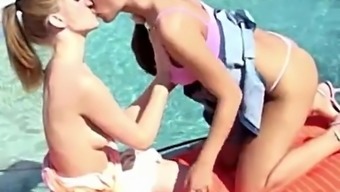 Amatuer Lesbian Babes Enjoy Each Other'S Wet Pussies