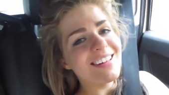 She Masturbate In The Taxi