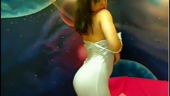 Russian Stunner'S Sexy Webcam Dance