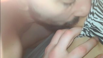 Me Lick Pussy
