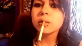 Elizabeth Douglas 3rd Video On Webcam Tell About Her Smoking