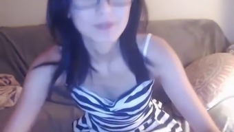 Asian Cute Slut Masturbating On Webcam Show