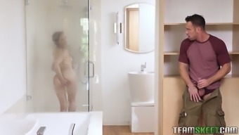Jenna Ross Caught Her Step Brother Spying On Her In The Shower
