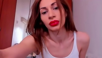 Gorgeous Hot Babe Webcam Show Orgasm