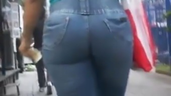 Phat Ass Butt Walking