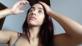 Webcam Latina Lesbians Pussy Licking &Amp Finger Sucking