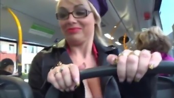 Sex In Public Bus -Thejoycouple