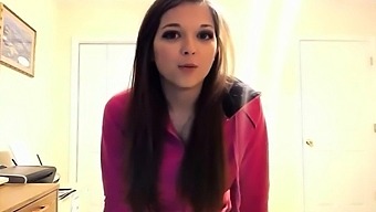 Sexy Busty Girl Tessa Fowler Webcam Show