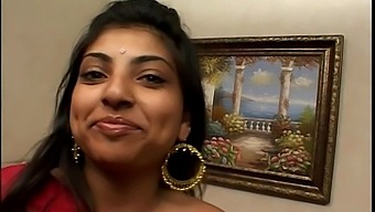 Indian Sex Monster Screams So Loudly When She Fucks