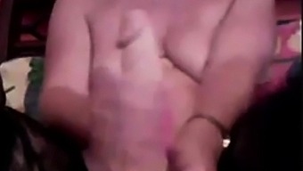 Mature Lady Fisting And Fucking Dildo (Webcam)
