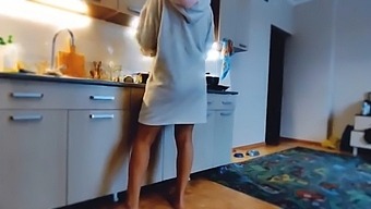Real Sex Tape - My Stepmom Relaxes After Work