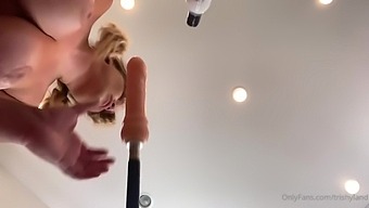 Peeing Blonde Fetish Babe Uses
