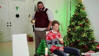 Full Couch Porn On Christmas Eve To Make Mommy Happy