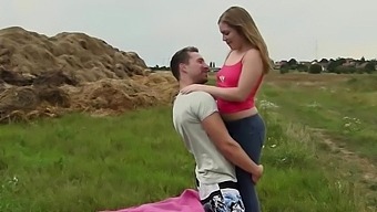 Reality Teen Couple Outdoor Foreplay And Fuck