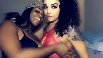 Ebony Lesbians Making Out