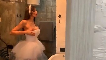 Bride Sucked The Best Man Before The Wedding And Poured Sperm All Over Her Face