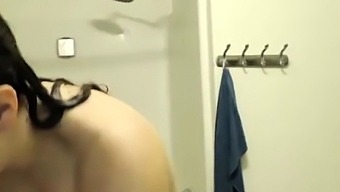 Pregnant Cam Girl In Shower
