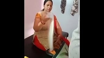 Indian Aunty – Hot Ass Massage