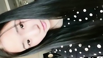Sexy Chinese Gal