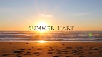Summer Hart Wakes Up Horngry For Morning Sex