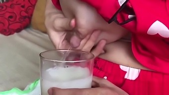 越南美人妻母乳泡奶茶，想喝吗（幼女资源群 ）