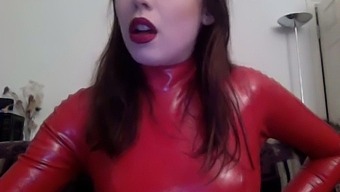 Hottest Brunette Masturbates Solo On Webcam 2