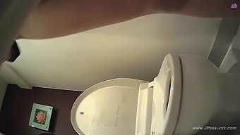 Peeping Japanese Ol Toilet.***