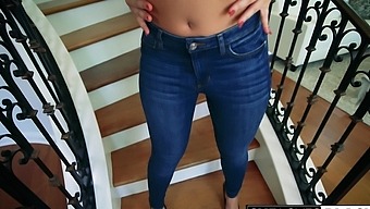 Brunette Latina Pornstar In Thong And Jeans