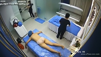 Amateur Asian Beautician Gets Voyeured In High Definition