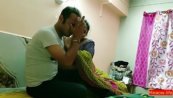 Amazing Asian Devar Bhabhi Gets Fucked And Swallows Cum