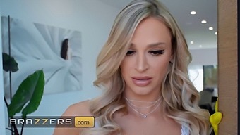 Emma Hix, The Slutty Housewife, Craves A Hard Dick From The Hot Plumber In Brazzers' Hd Porn