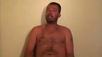 Young Gay Guy John Fucks Back In Amateur Porn