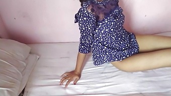 Bhabhi Swallows Cum In This Indian Housewife Video