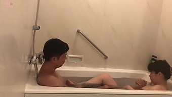 Amateur Asian Couple Enjoys Webcam Sex