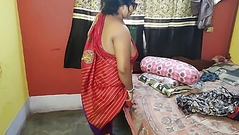 Milf Mom'S Ass: Indian Lady Dances Her Way To Pleasure