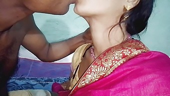 Sensual Indian Babe Enjoys Public Sex In This Steamy Video