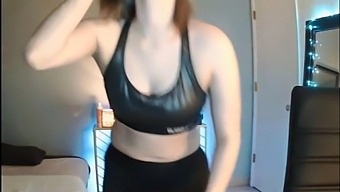 Elisha Mae'S Amazing Body On Display In Sexy Workout Gear