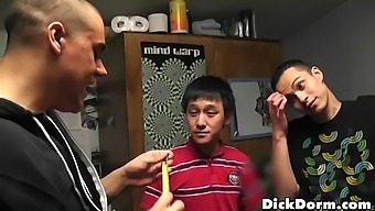 Asian Gay Guy Enjoys Sucking His Friend'S Cock