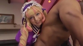 Amateur Japanese Girl In Cosplay Gets Creampied