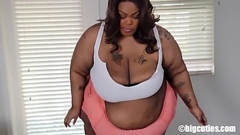 Black And Ebony: Beautiful Fat Women In Action