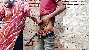 Indian Teen Calls Boyfriend For Outdoor Sex In The Village